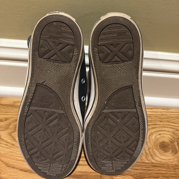 Converse black  High-Top Sneakers with White Laces - Picture 6 of 6